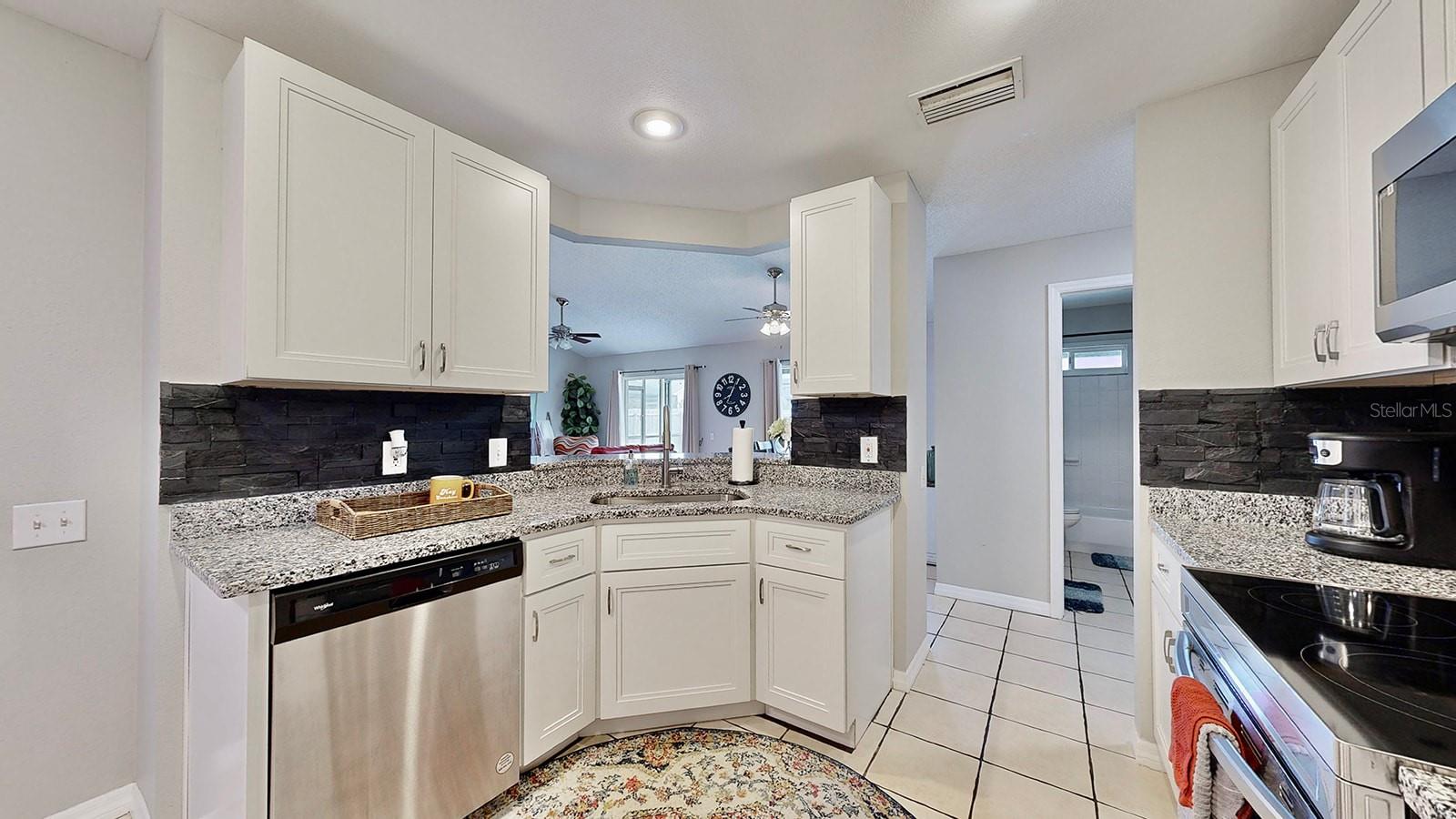 114 ISLAND WATER WAY, APOLLO BEACH, FL, 33572