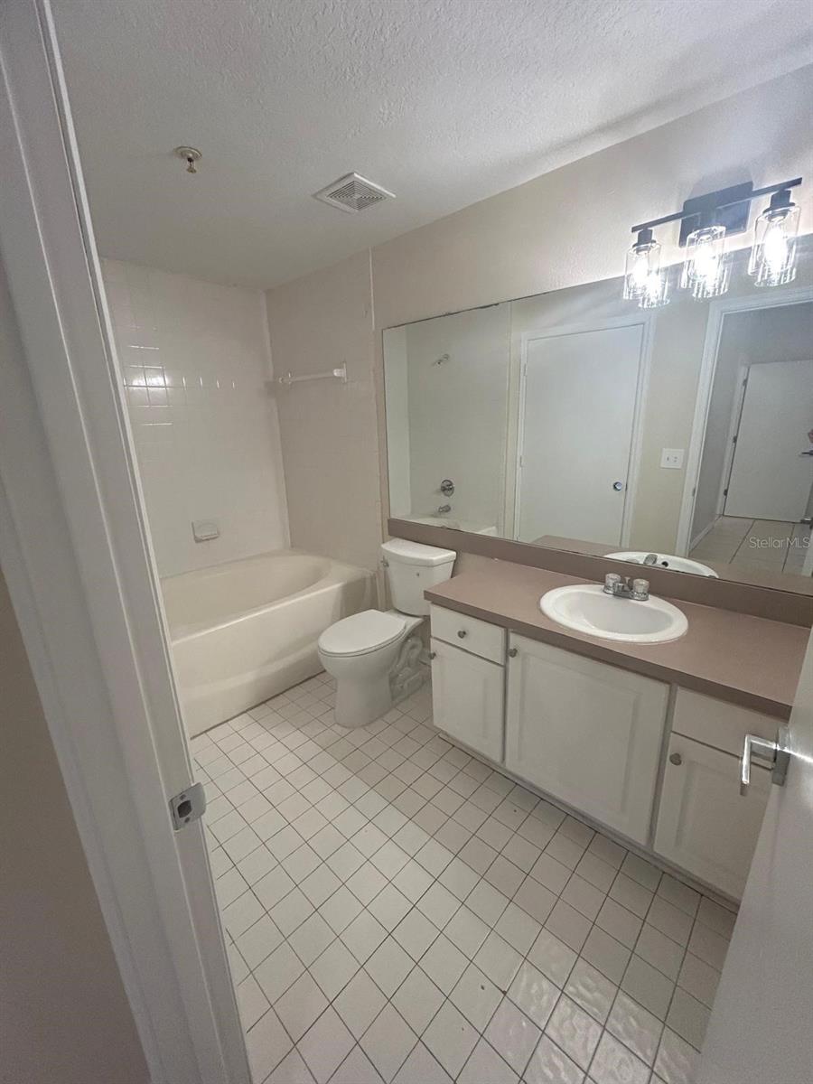 5578 METROWEST BLVD #107, ORLANDO, FL, 32811