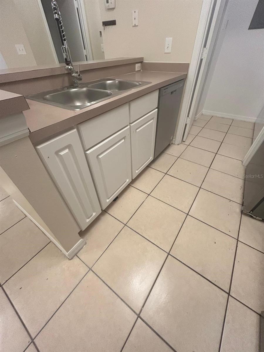 5578 METROWEST BLVD #107, ORLANDO, FL, 32811