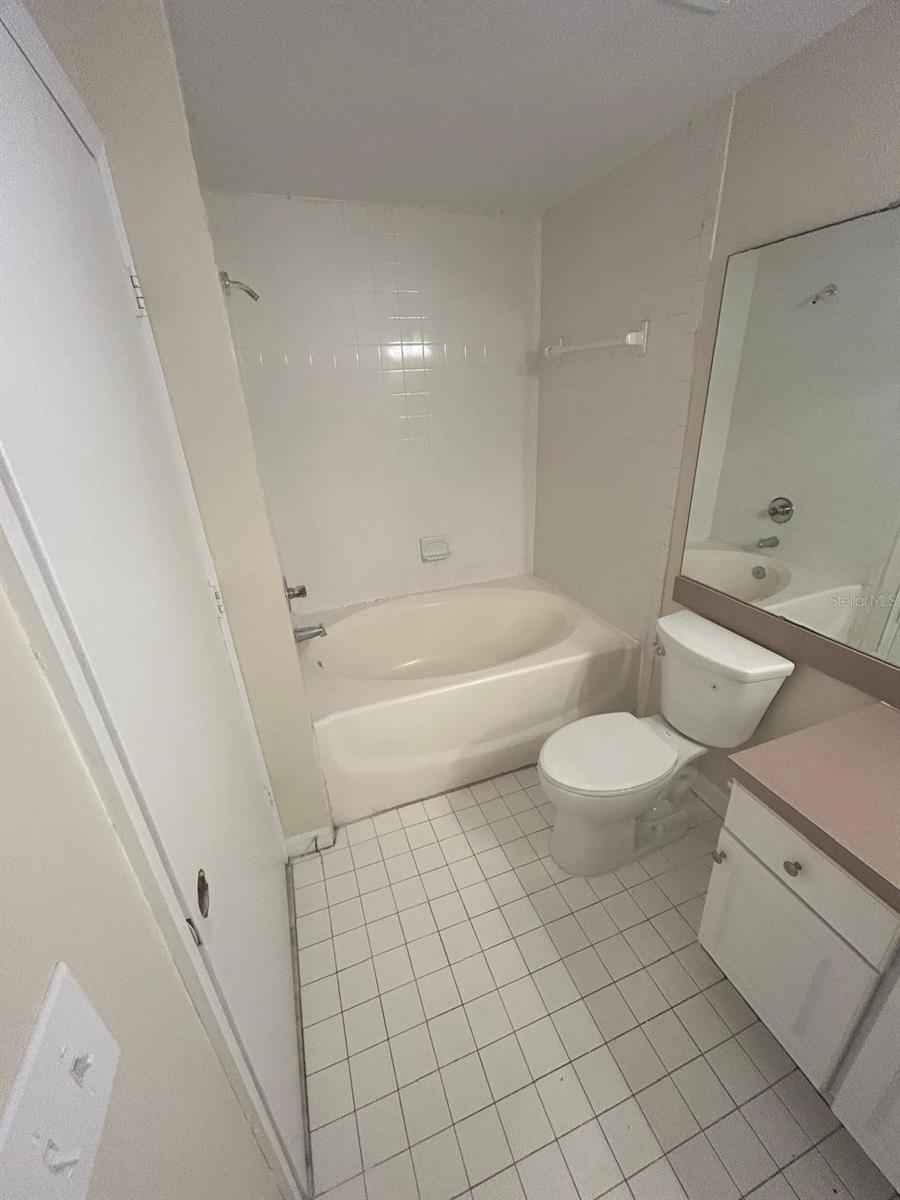 5578 METROWEST BLVD #107, ORLANDO, FL, 32811
