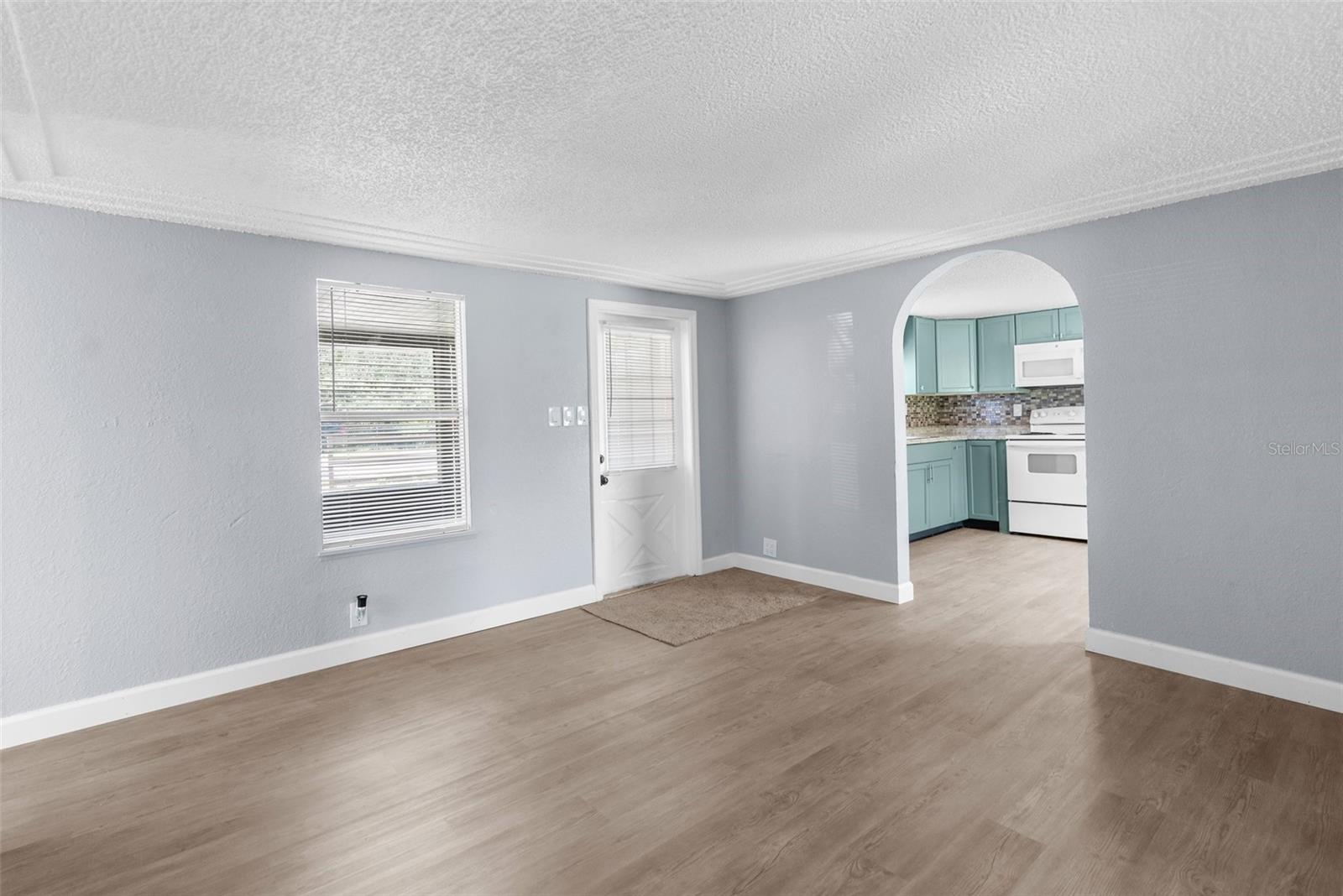 9926 LAKE DR, WEEKI WACHEE, FL, 34613