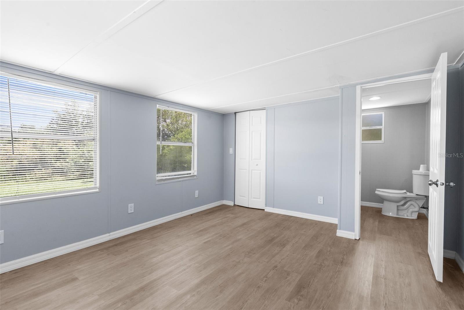 9926 LAKE DR, WEEKI WACHEE, FL, 34613