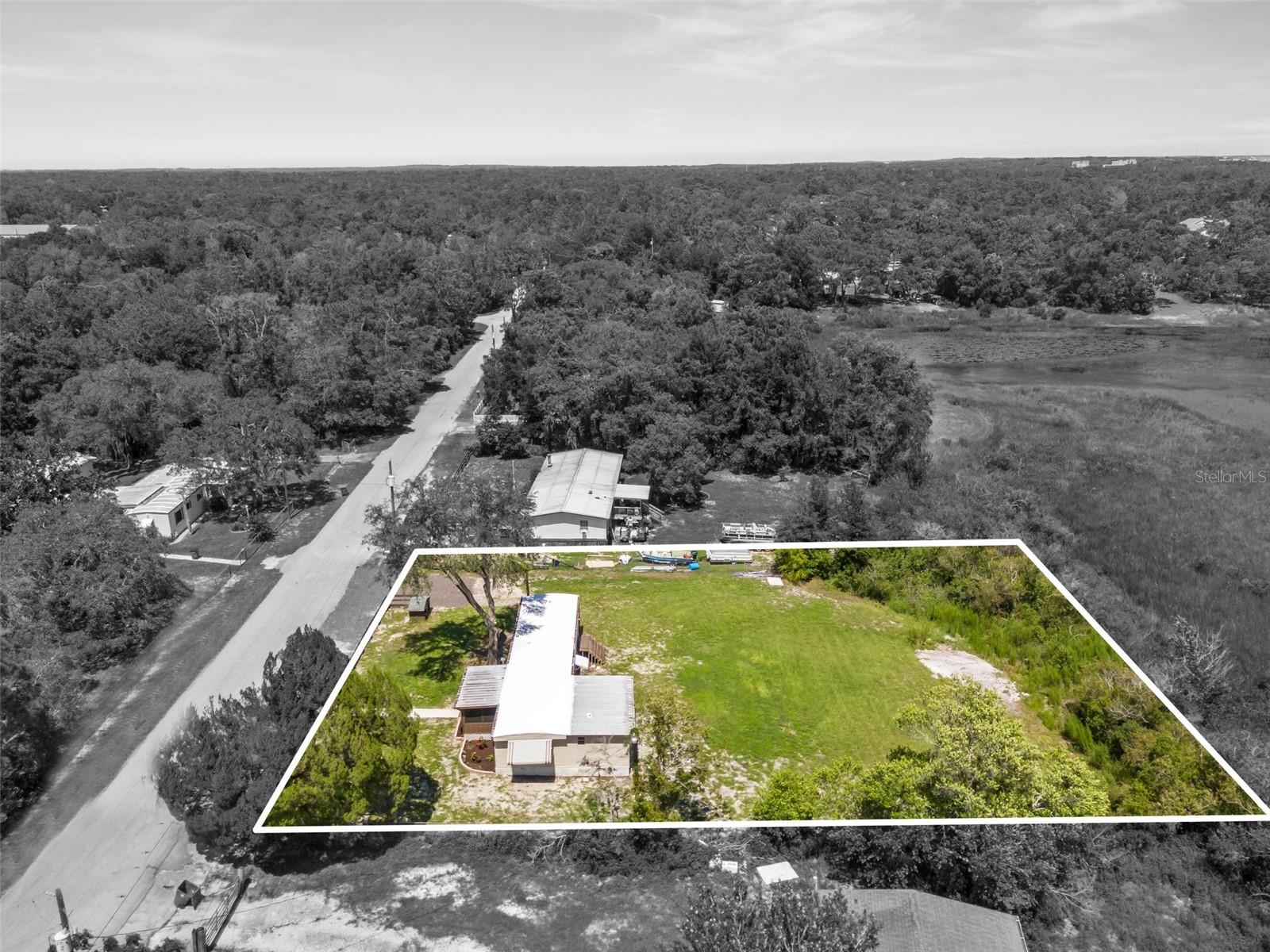 9926 LAKE DR, WEEKI WACHEE, FL, 34613