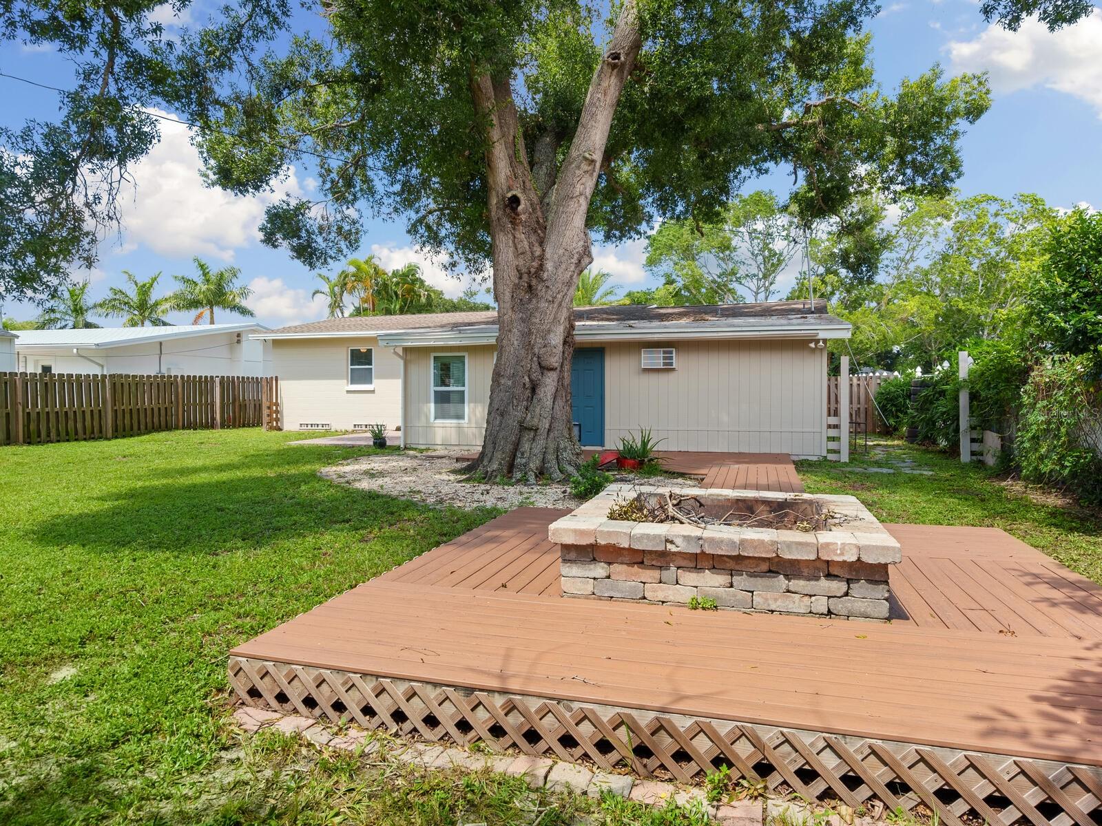 2717 GROVE PL, SARASOTA, FL, 34239