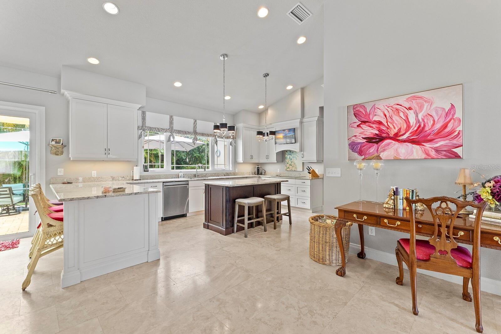 111 49TH ST, HOLMES BEACH, FL, 34217