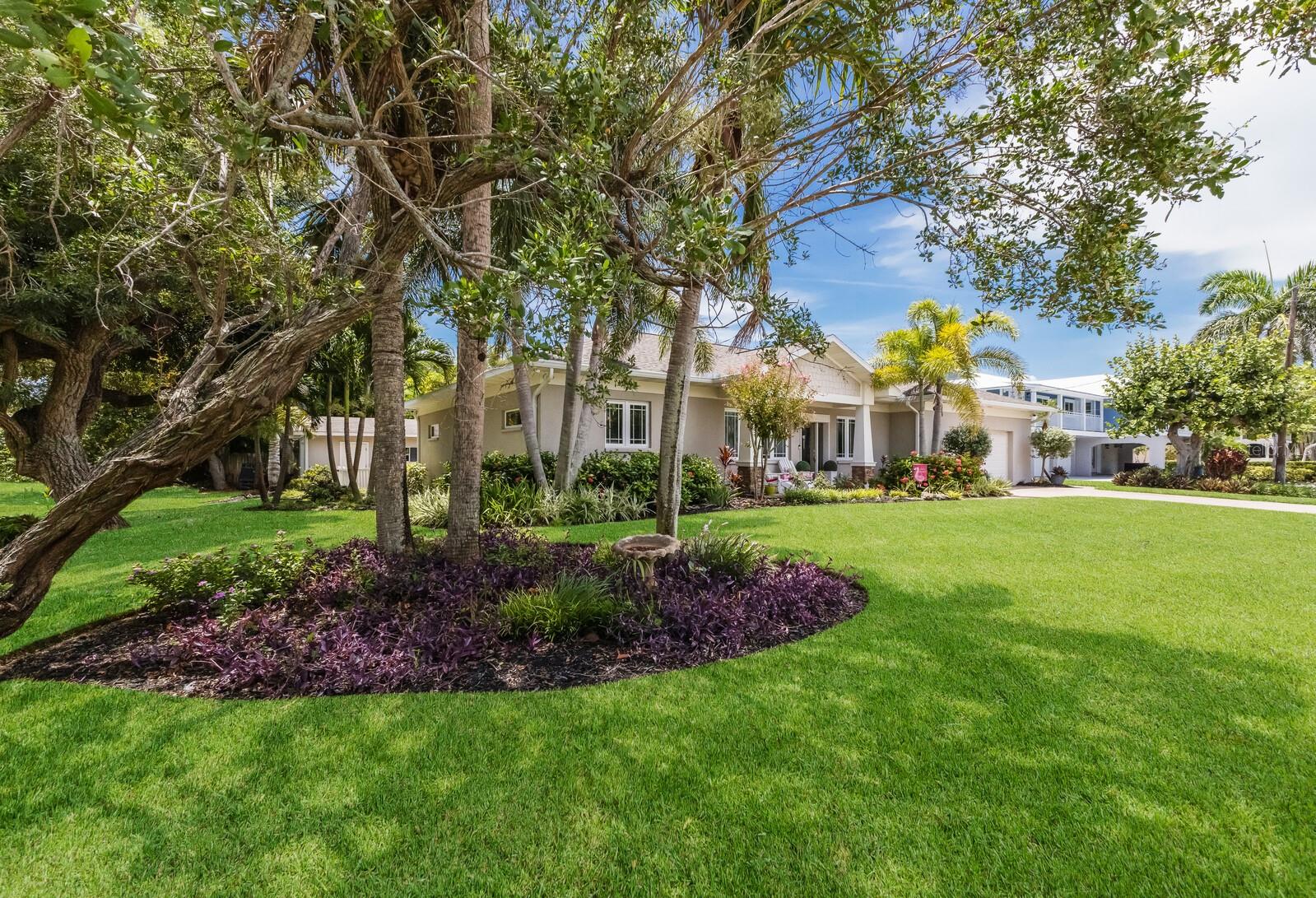 111 49TH ST, HOLMES BEACH, FL, 34217