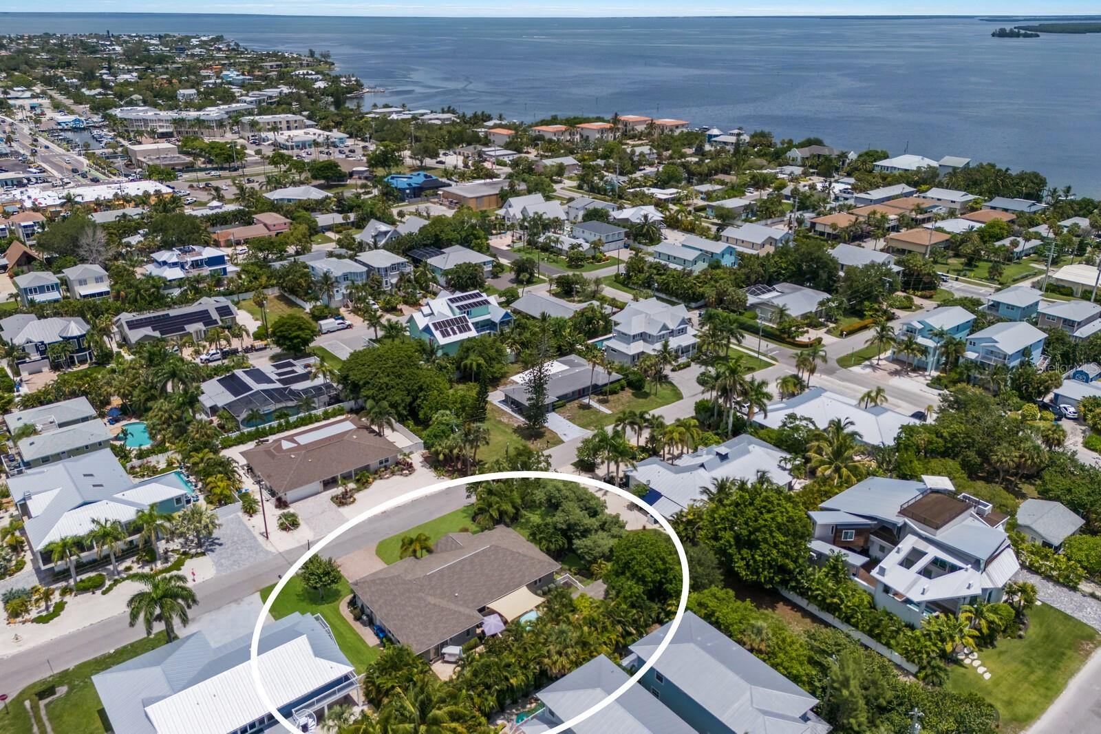111 49TH ST, HOLMES BEACH, FL, 34217