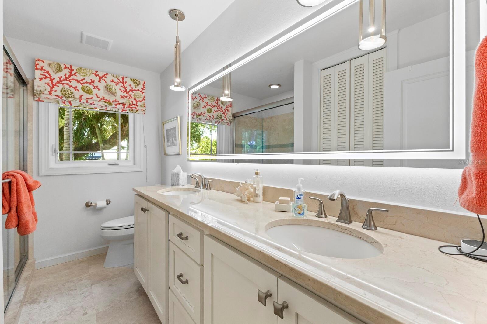111 49TH ST, HOLMES BEACH, FL, 34217