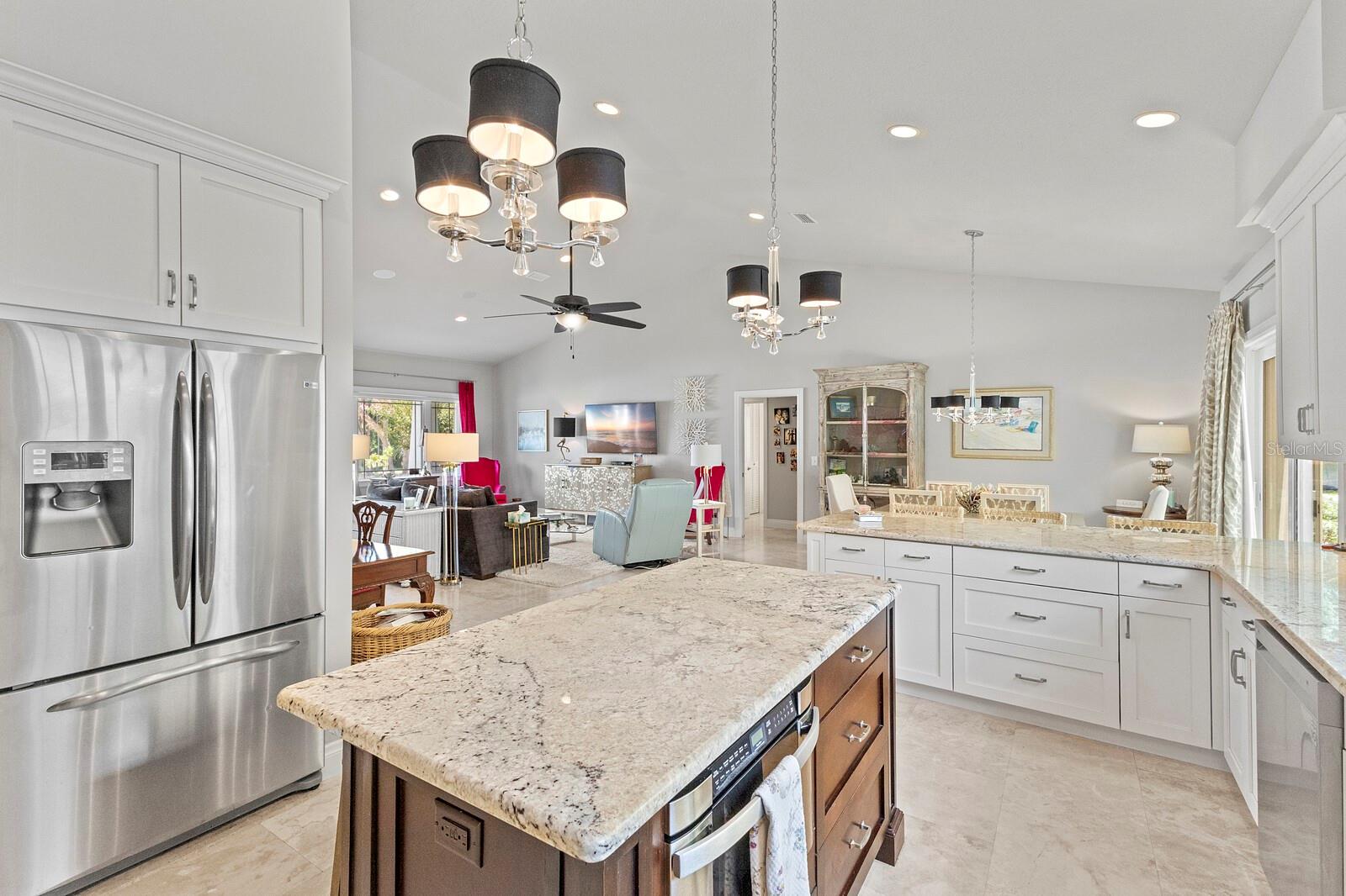 111 49TH ST, HOLMES BEACH, FL, 34217