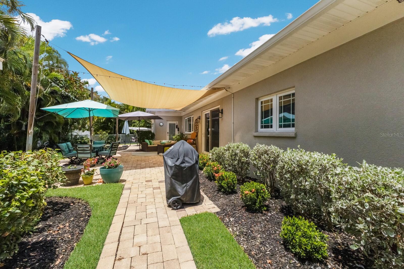 111 49TH ST, HOLMES BEACH, FL, 34217