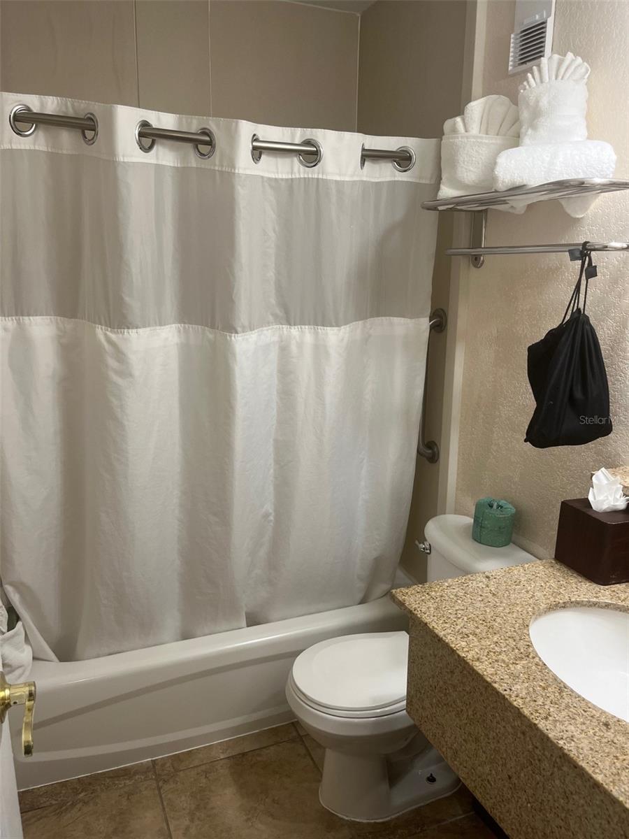 2506 N ROCKY POINT DR #429, TAMPA, FL, 33607