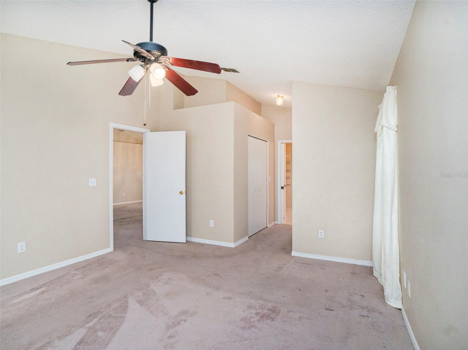 302 CALOOSA PALMS CT, SUN CITY CENTER, FL, 33573