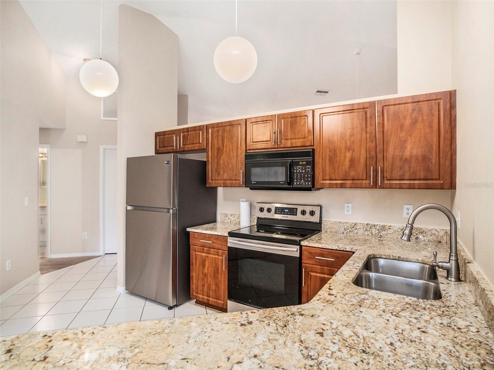 302 CALOOSA PALMS CT, SUN CITY CENTER, FL, 33573