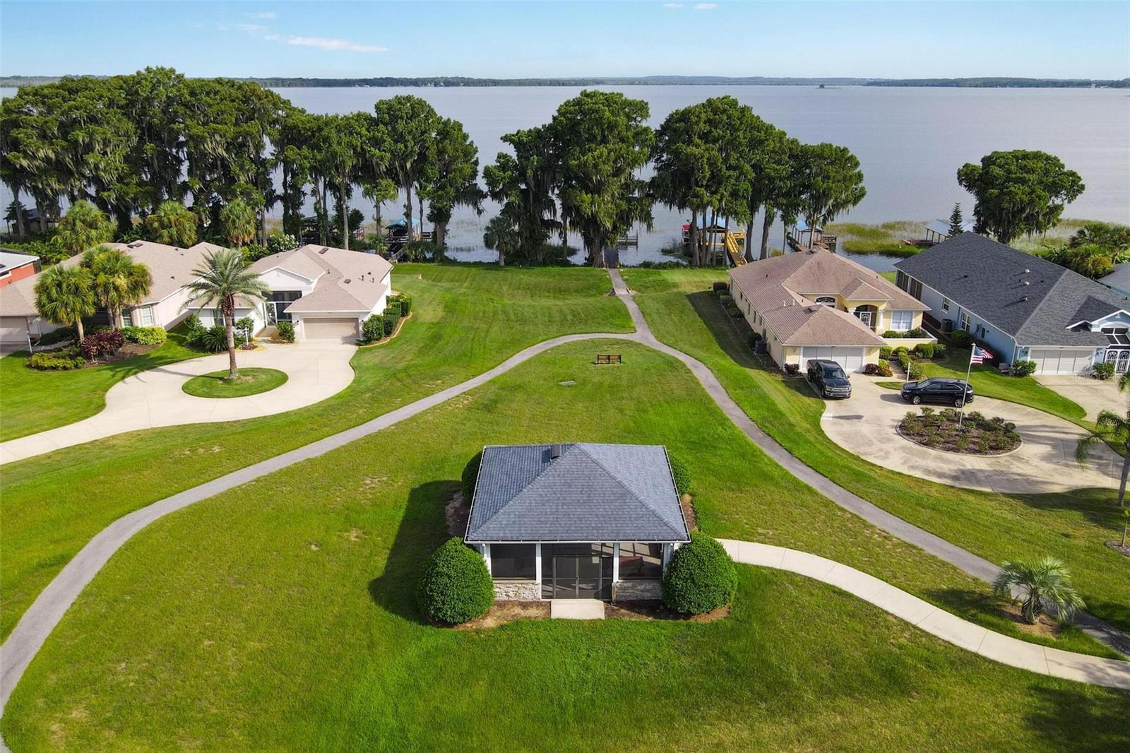 5410 CHARLESTON AVE, TAVARES, FL, 32778