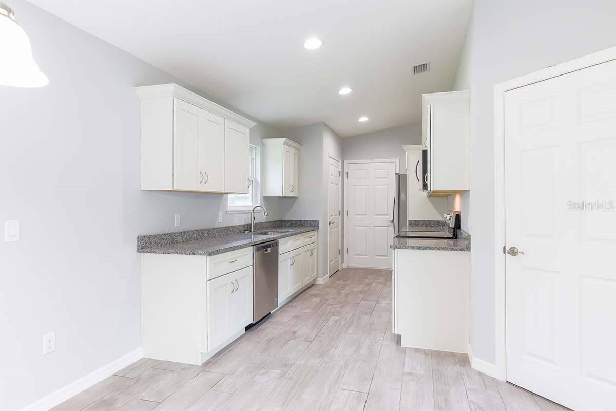 353 FISHER WAY, OCKLAWAHA, FL, 32179