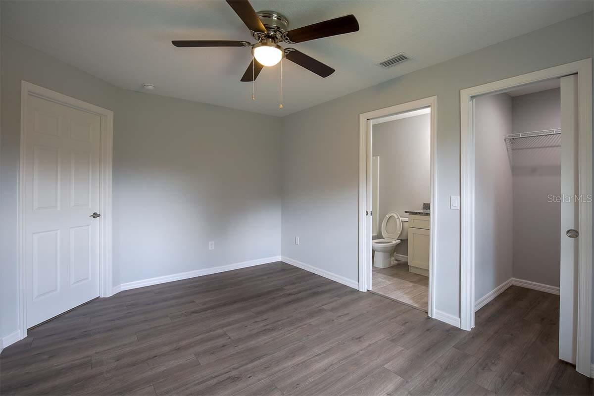 353 FISHER WAY, OCKLAWAHA, FL, 32179