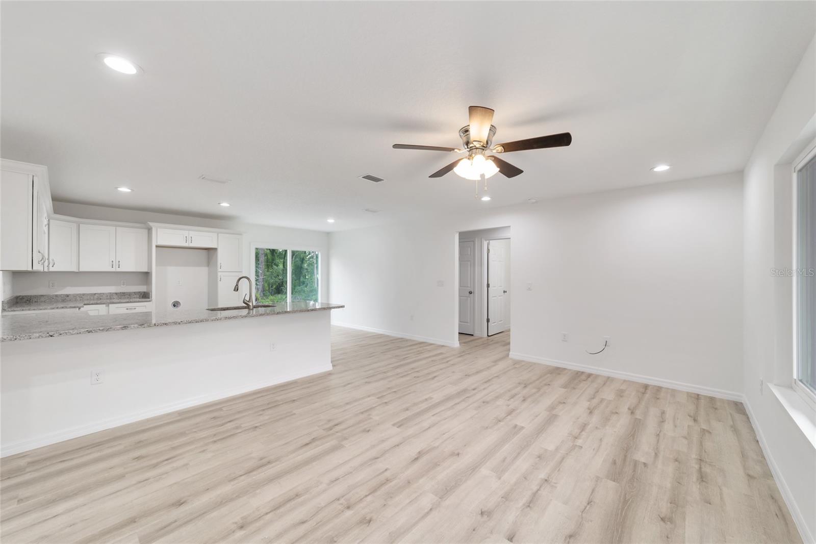 25 FISHER TRCE, OCKLAWAHA, FL, 32179