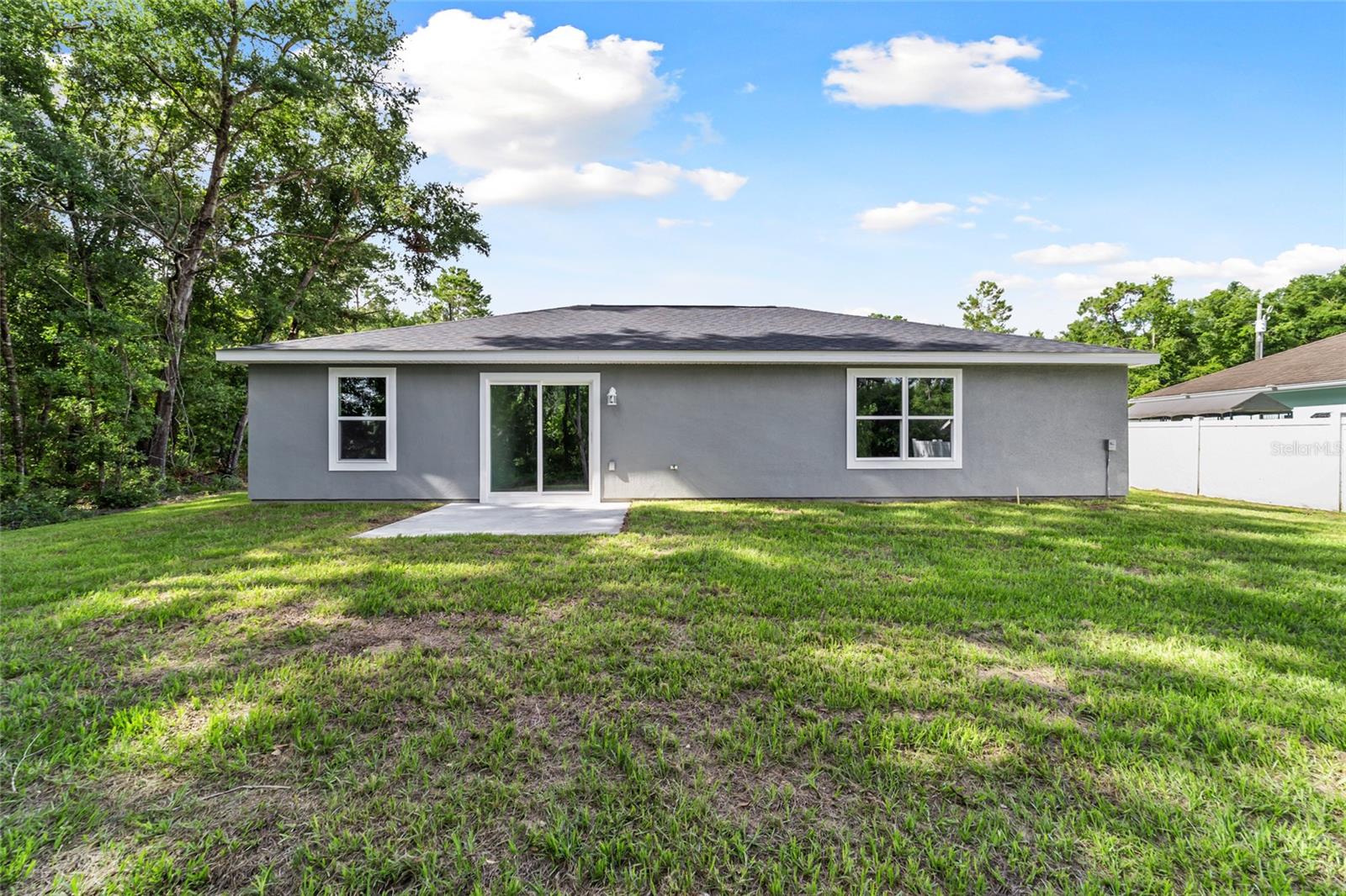 25 FISHER TRCE, OCKLAWAHA, FL, 32179