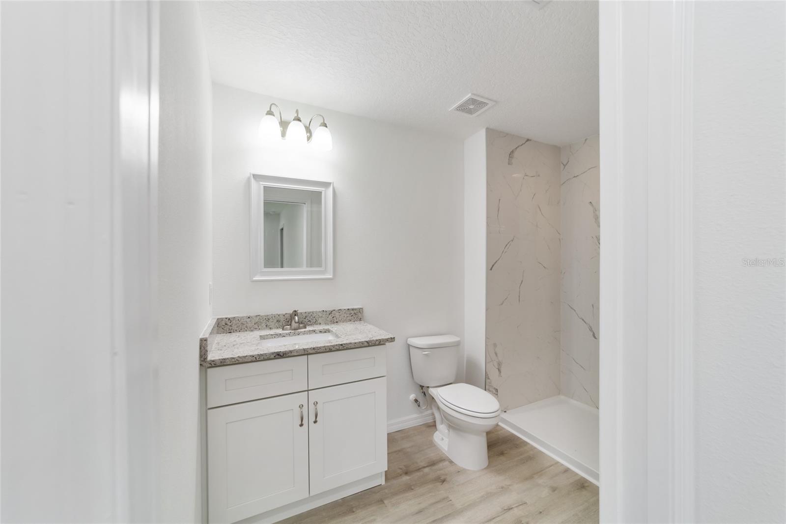25 FISHER TRCE, OCKLAWAHA, FL, 32179
