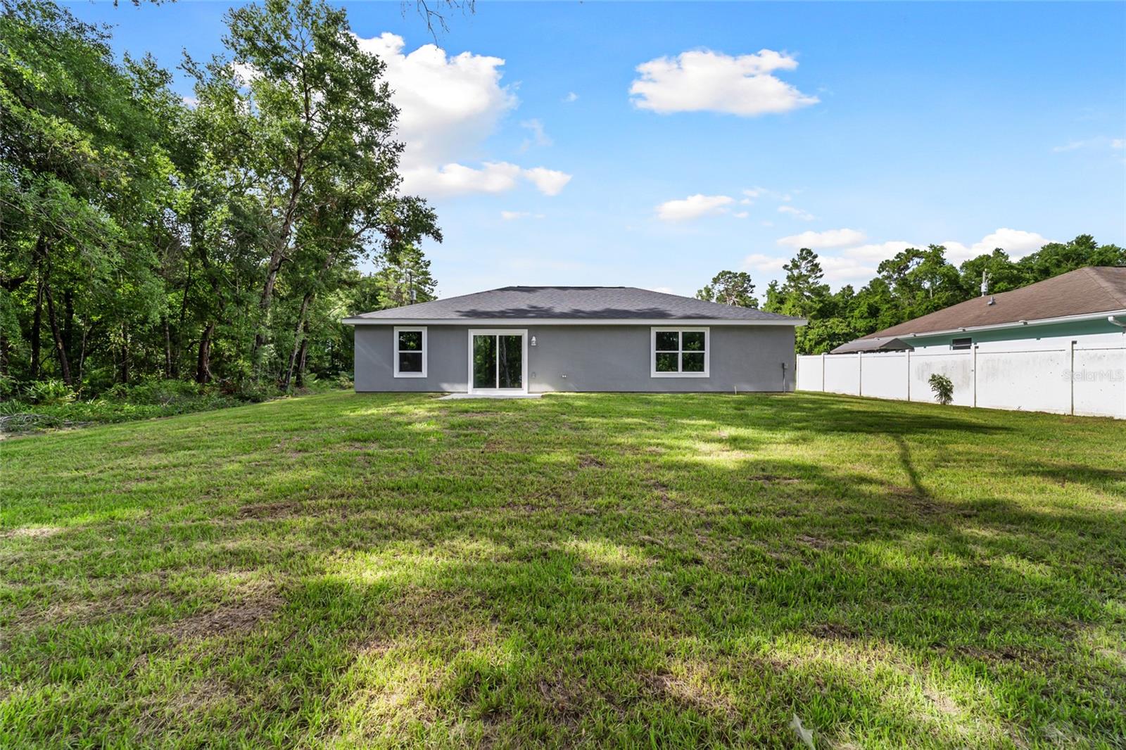 25 FISHER TRCE, OCKLAWAHA, FL, 32179