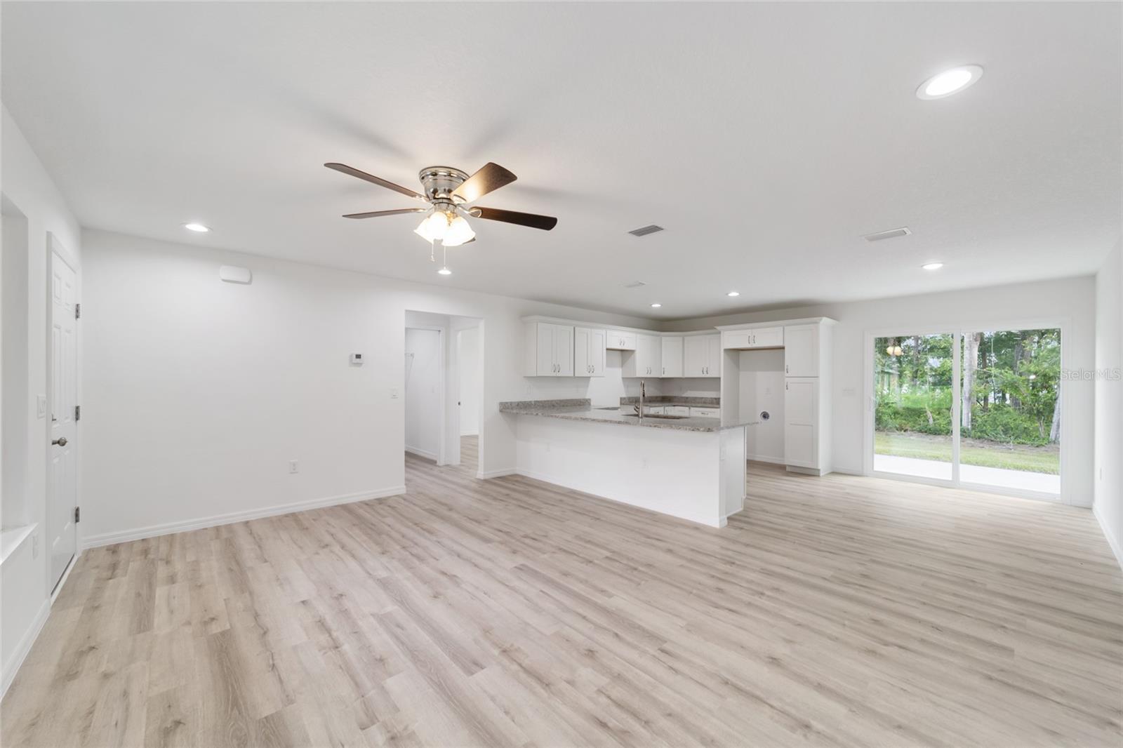 25 FISHER TRCE, OCKLAWAHA, FL, 32179