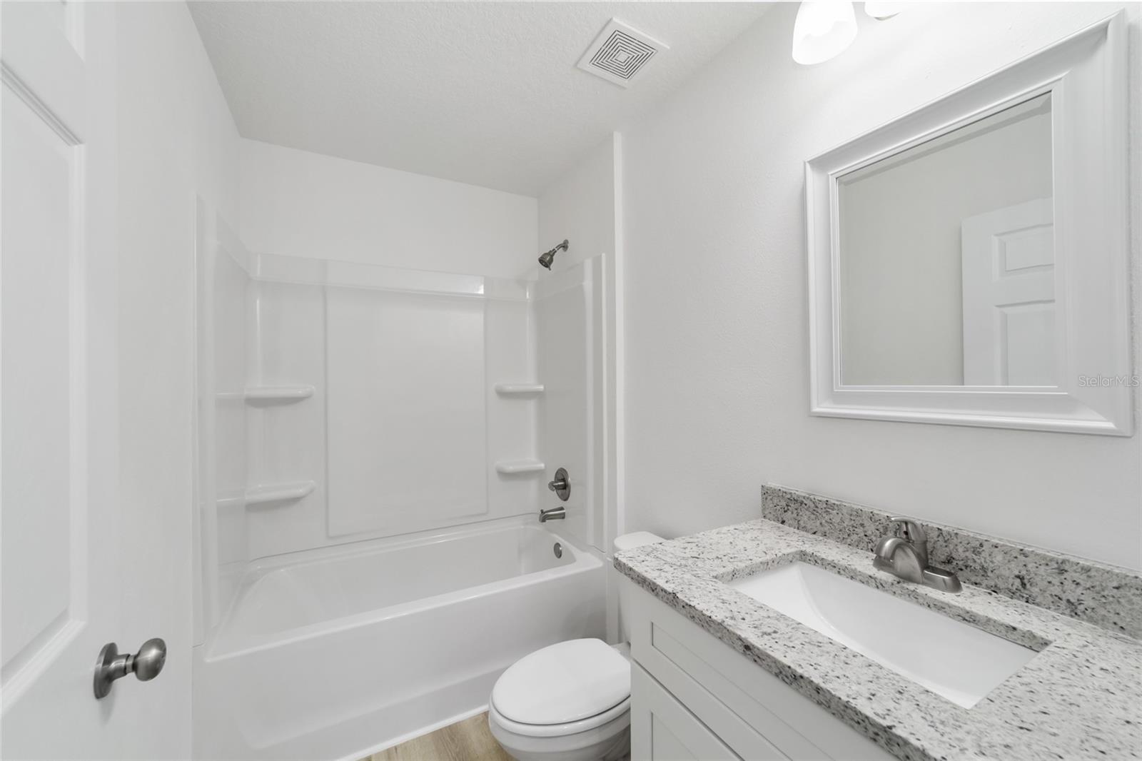 25 FISHER TRCE, OCKLAWAHA, FL, 32179