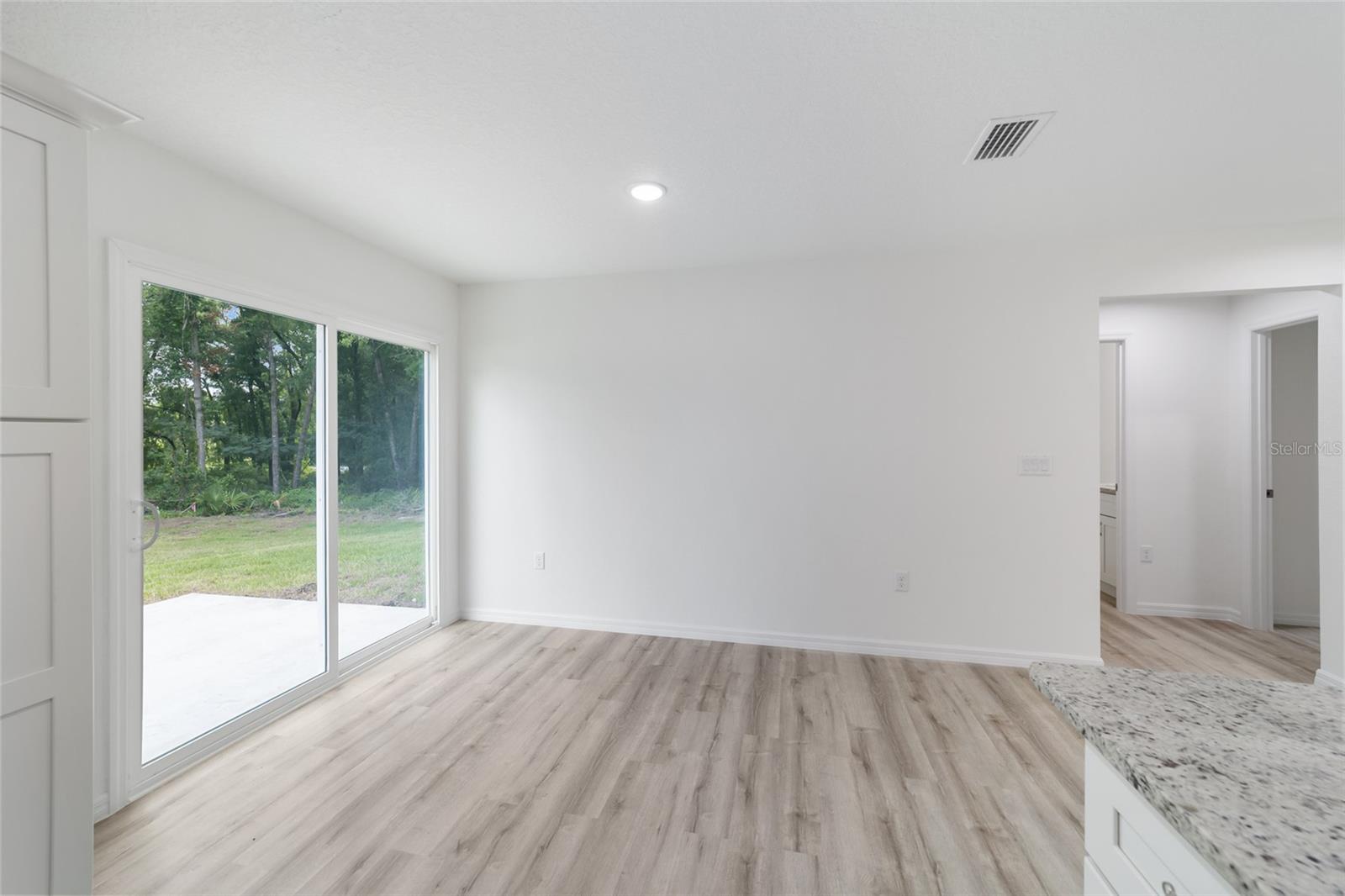 25 FISHER TRCE, OCKLAWAHA, FL, 32179