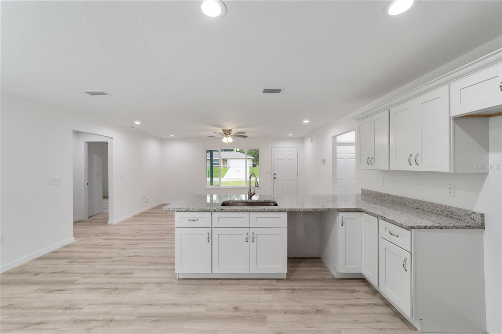 25 FISHER TRCE, OCKLAWAHA, FL, 32179