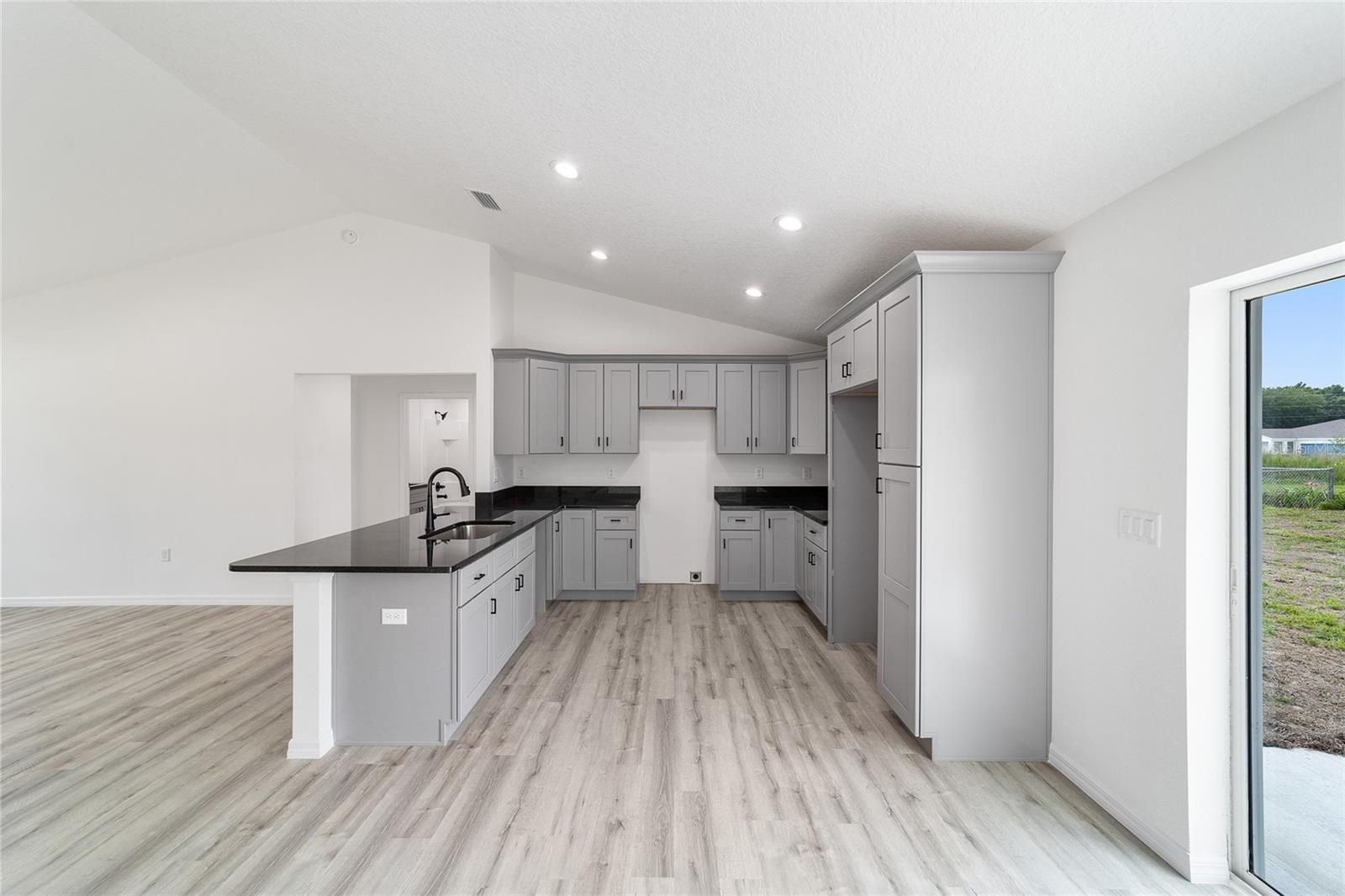 43 SEQUOIA TRL, OCKLAWAHA, FL, 32179
