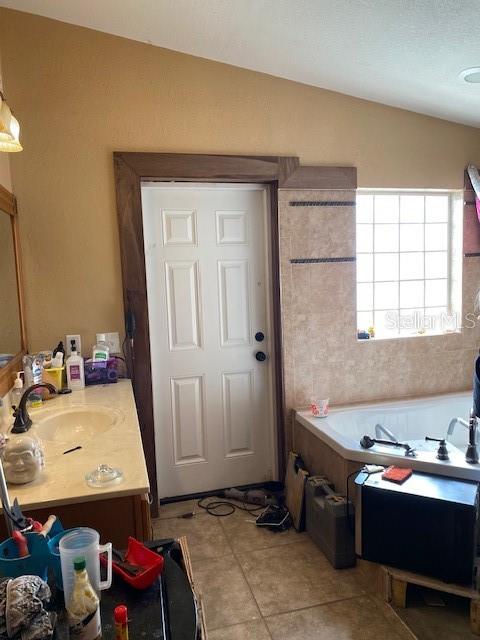 709 N DISSTON, TAVARES, FL, 32778