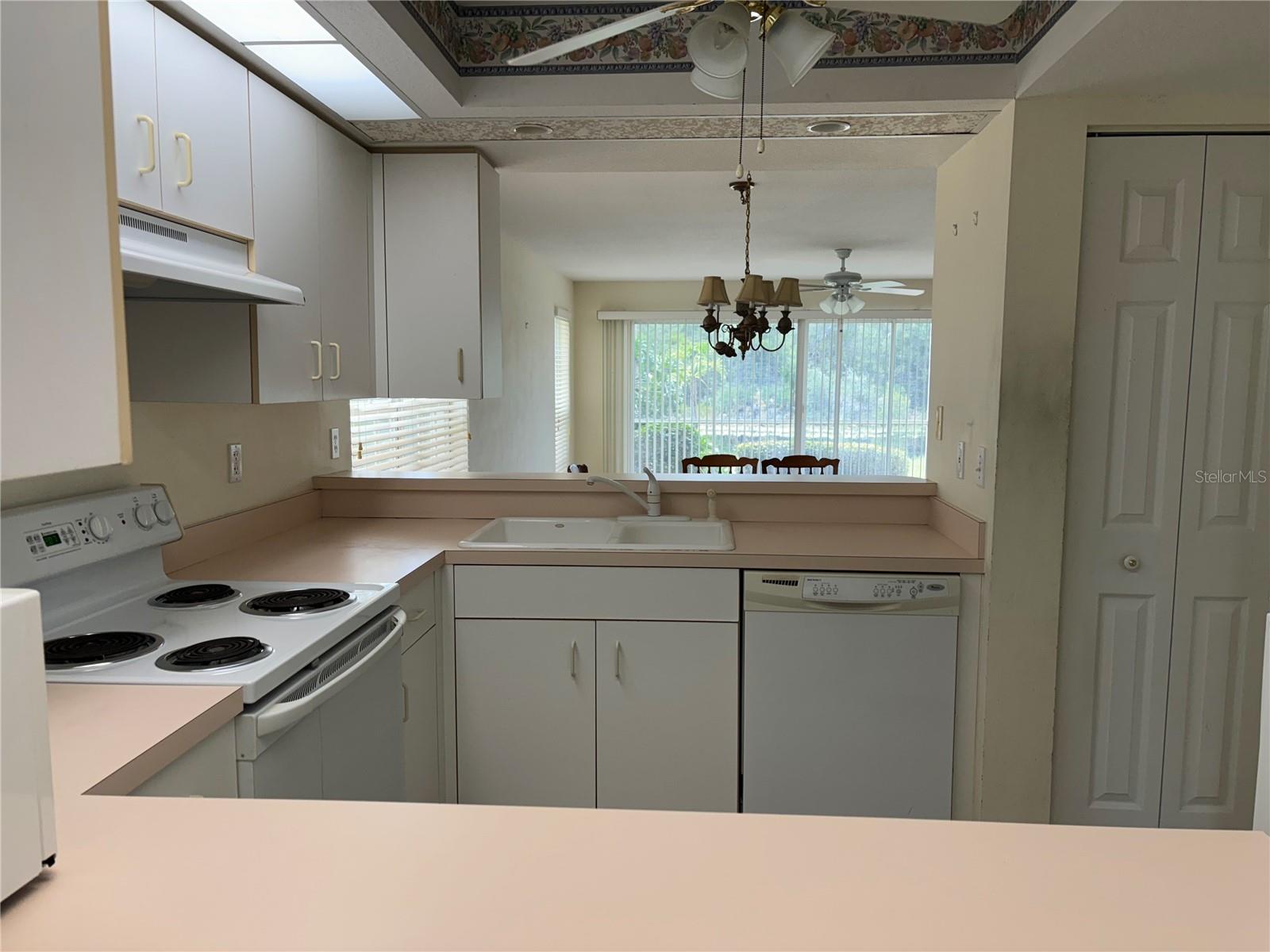 208 SILVER LAKE DR #101, VENICE, FL, 34292