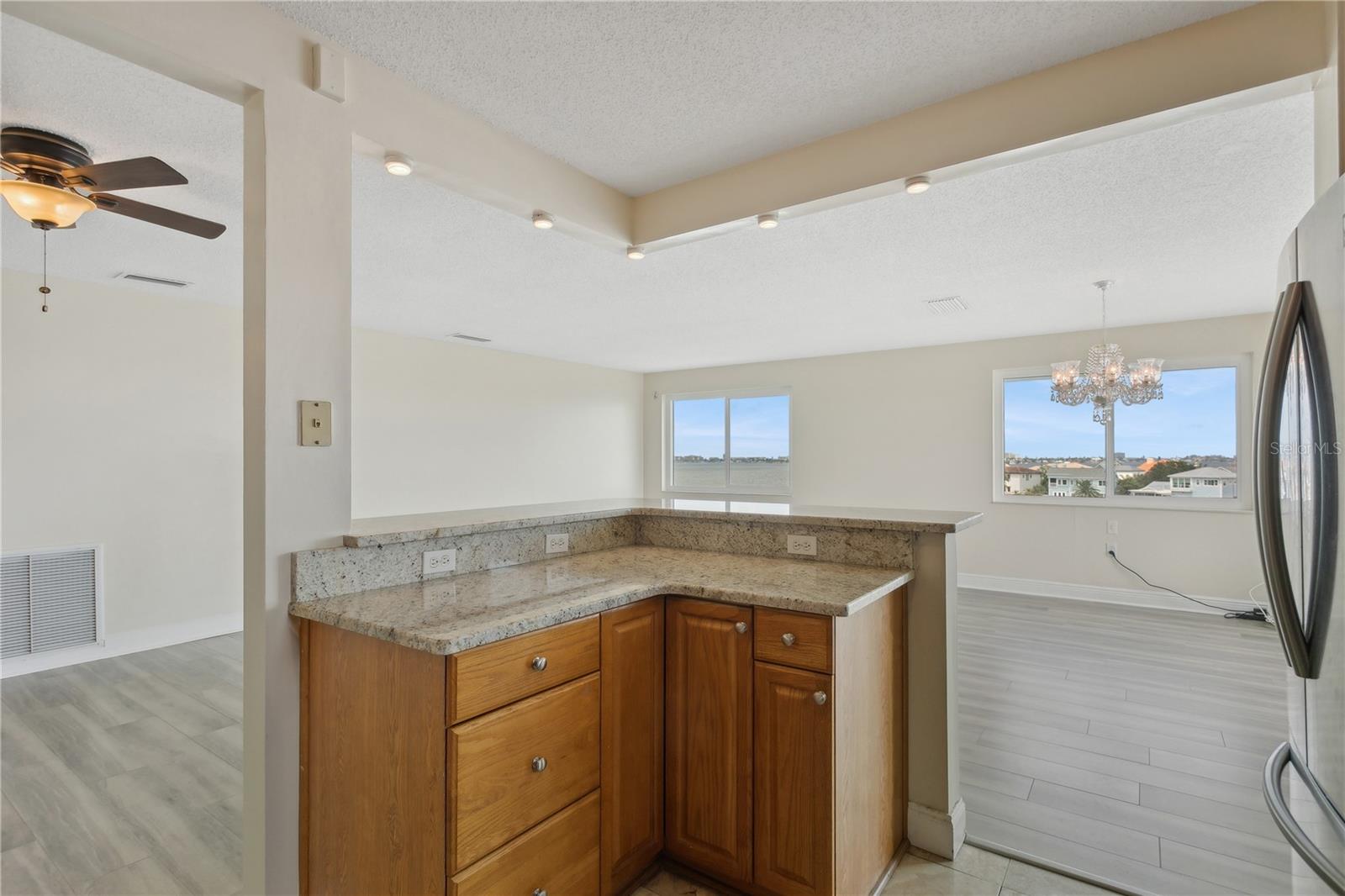6075 SHORE BLVD S #501, GULFPORT, FL, 33707