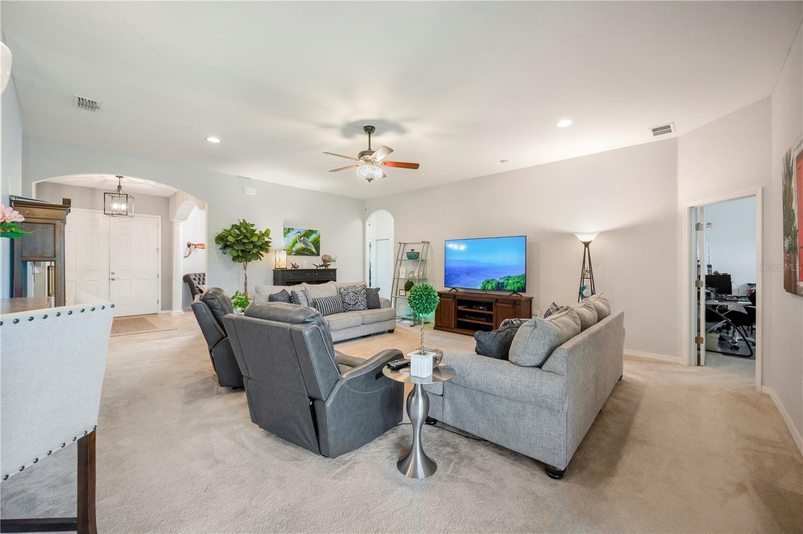 4046 DINNER LAKE WAY, LAKE WALES, FL, 33859