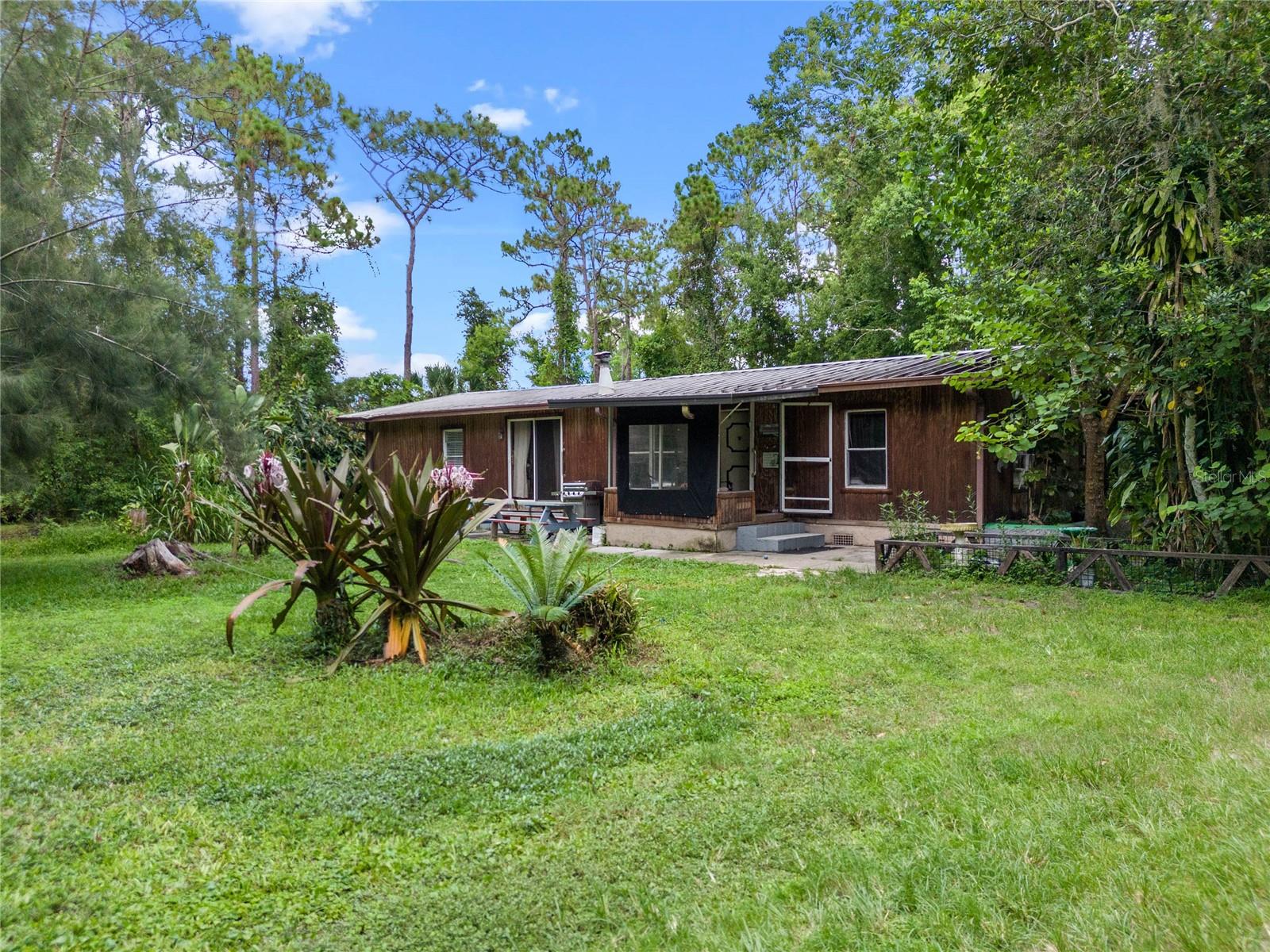 1099 BEE LN, GENEVA, FL, 32732