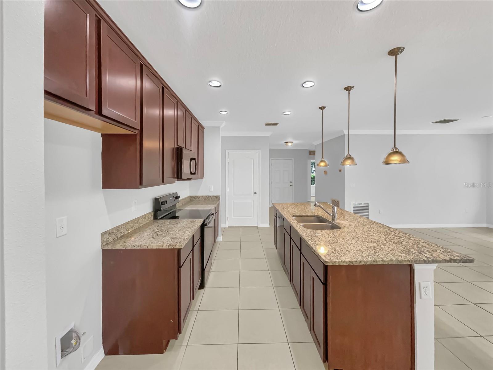 617 SARDINIA CIR, DAVENPORT, FL, 33837