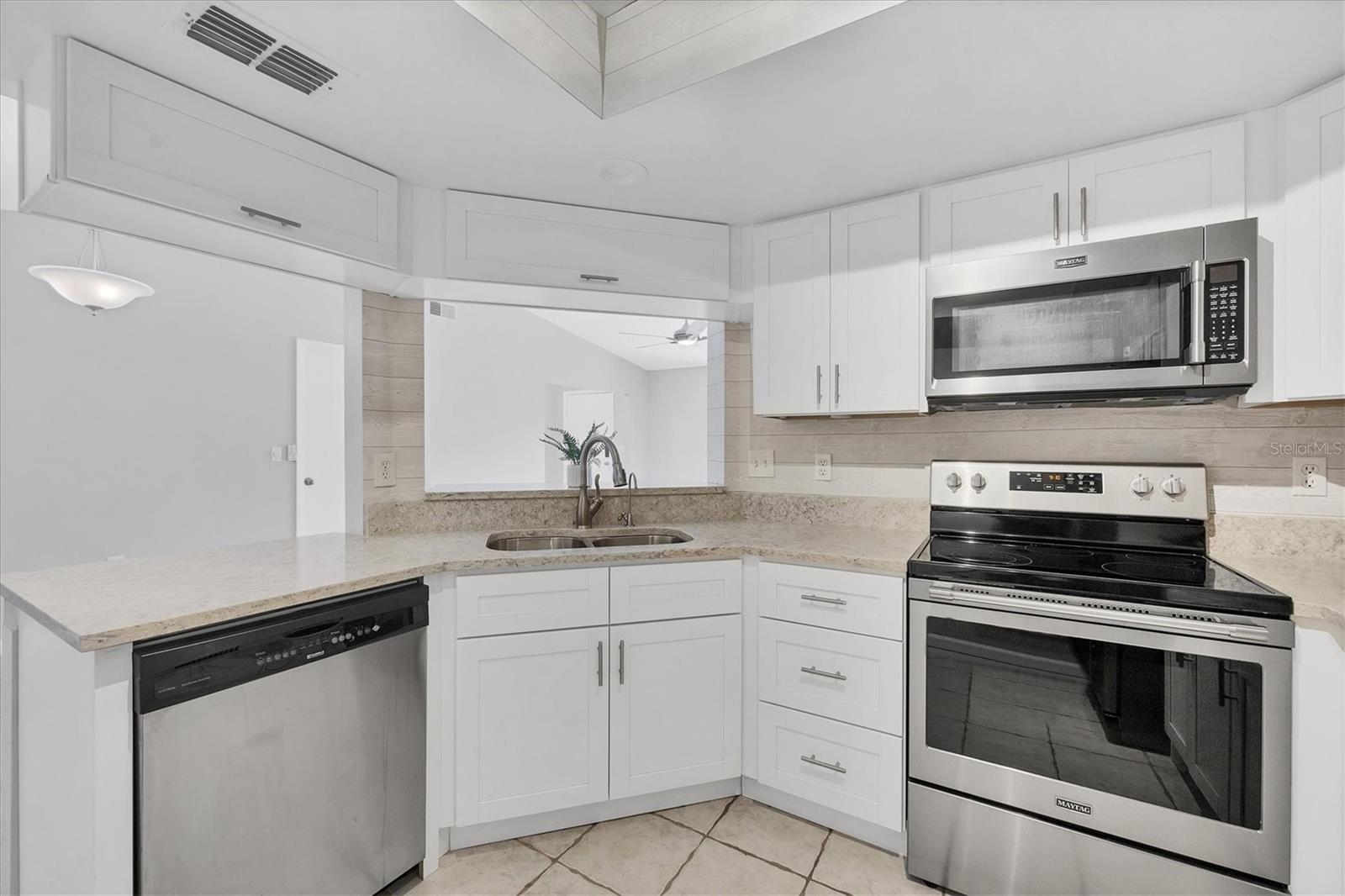 4134 CENTER POINTE CIR #66, SARASOTA, FL, 34233