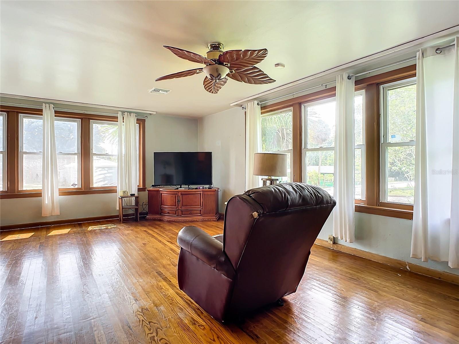 134 S JULIA AVE, DELAND, FL, 32720