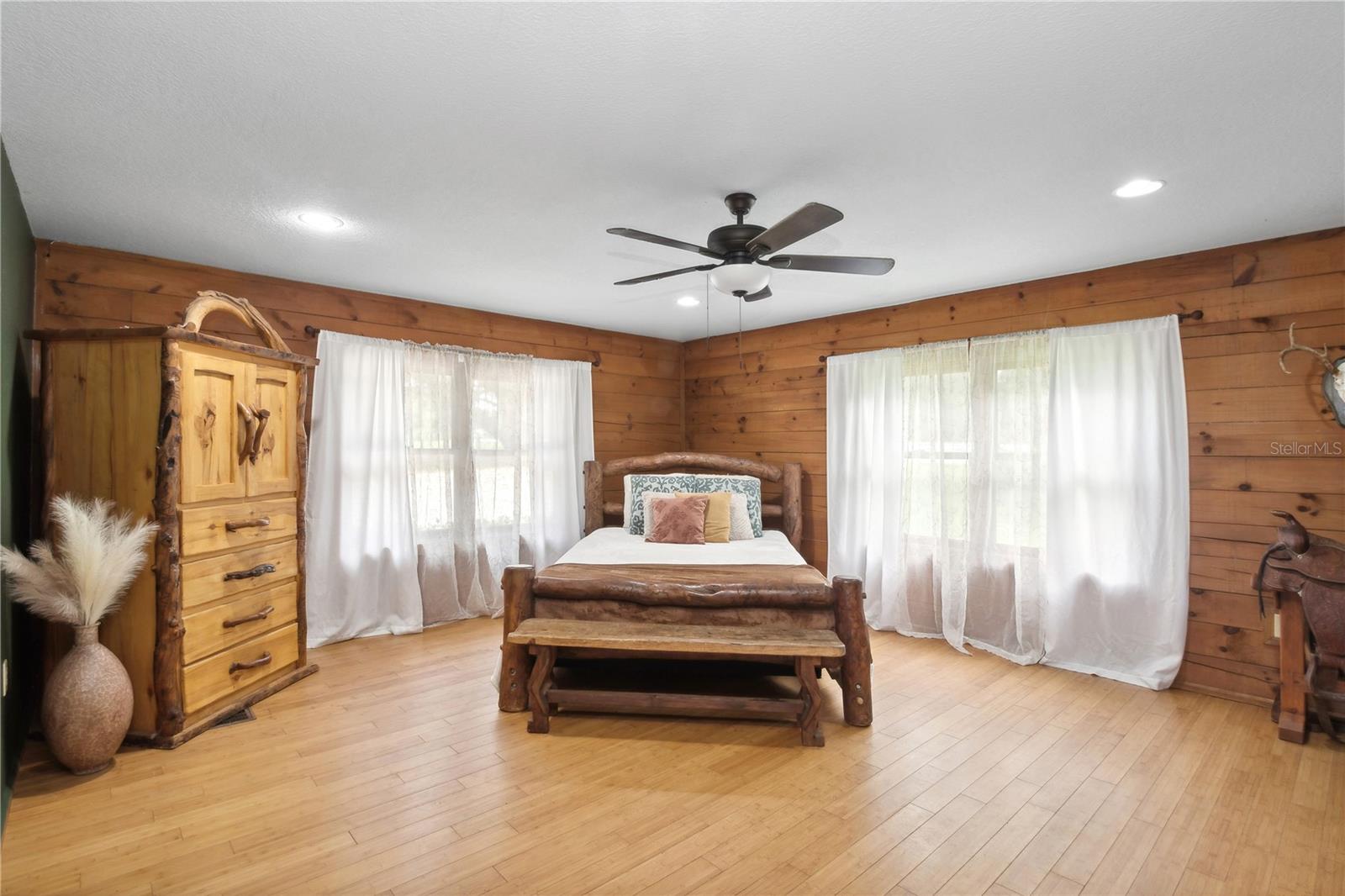 26348 SE HIGHWAY 42, UMATILLA, FL, 32784