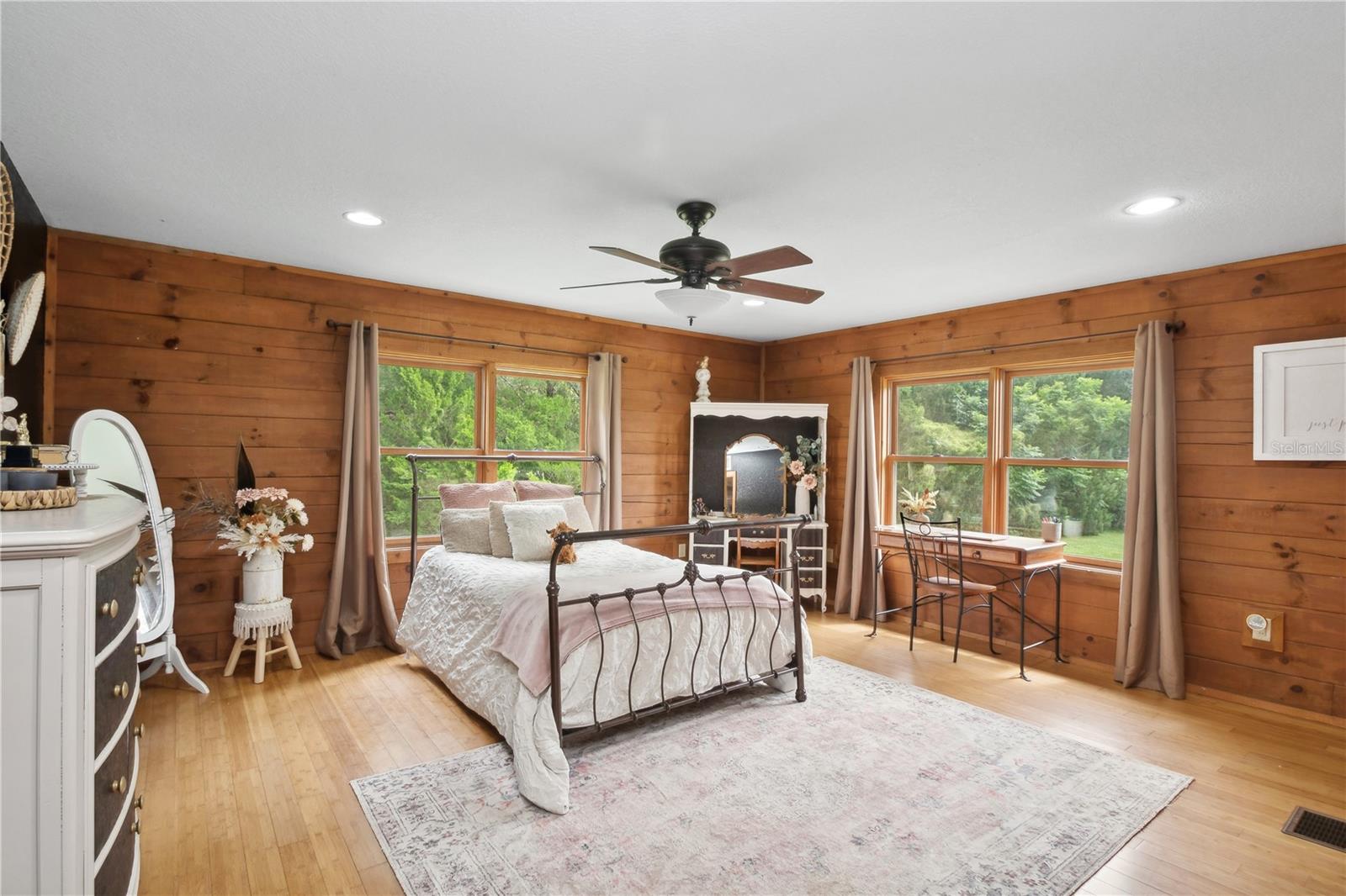 26348 SE HIGHWAY 42, UMATILLA, FL, 32784