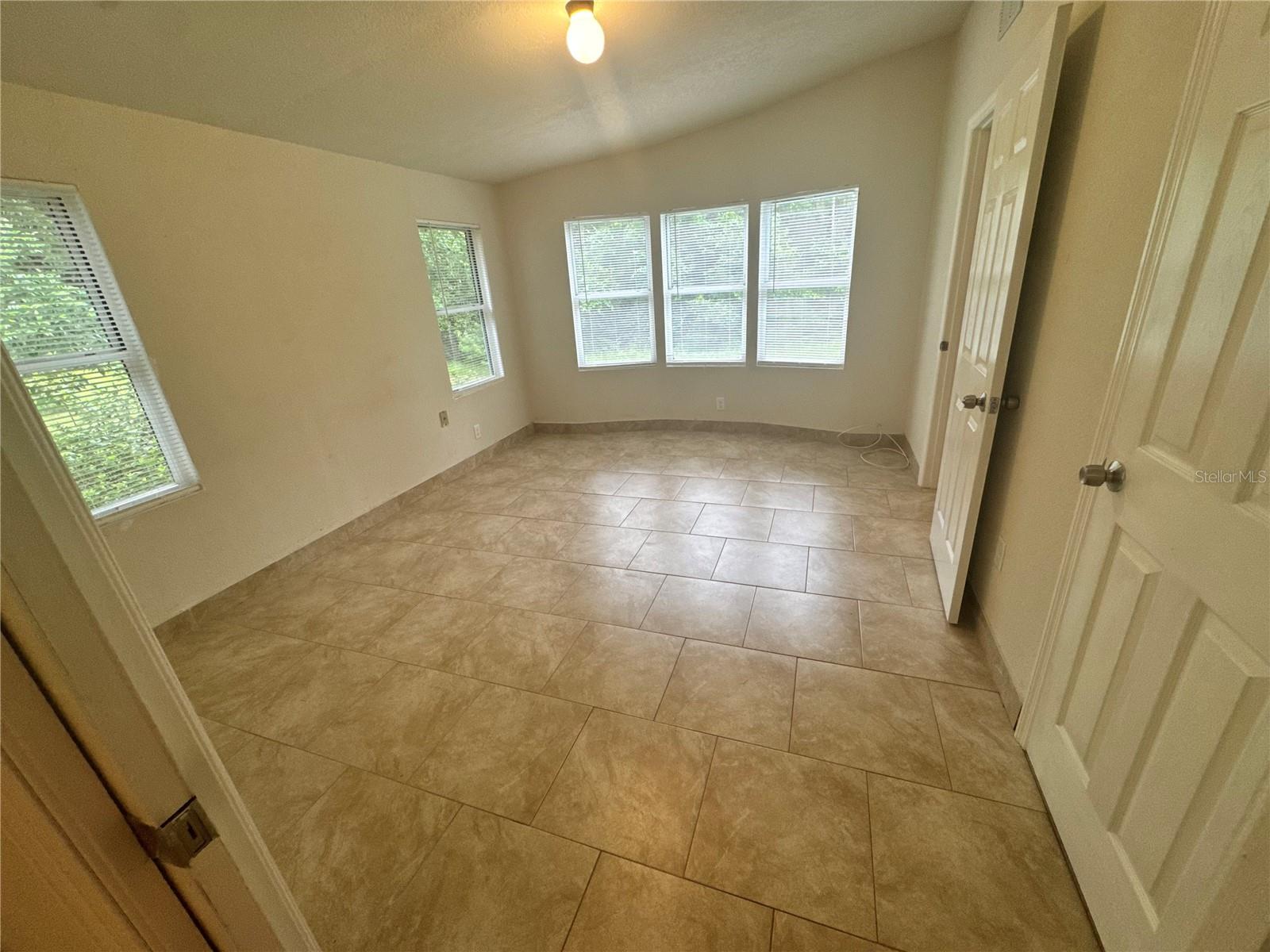 39211 COOT DR, EUSTIS, FL, 32736