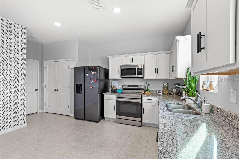 1679 BEAR MOUNTAIN LN, MINNEOLA, FL, 34715