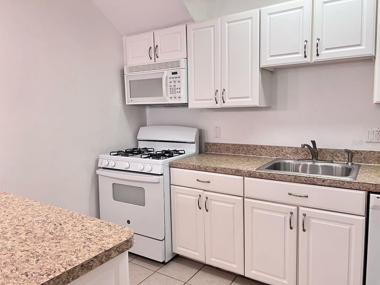 1700 SW 16TH CT #E29, GAINESVILLE, FL, 32608