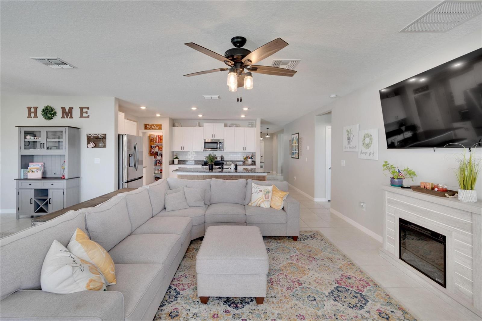 13305 GREAT PLAINS DR, RIVERVIEW, FL, 33579