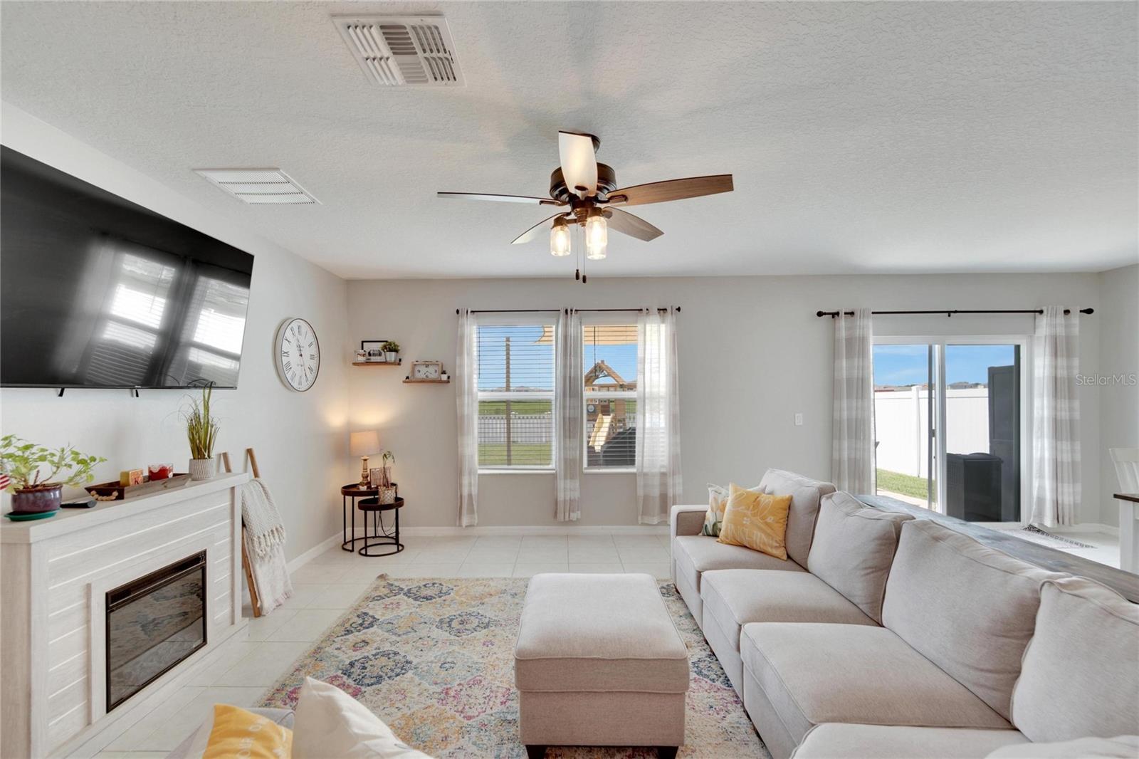 13305 GREAT PLAINS DR, RIVERVIEW, FL, 33579