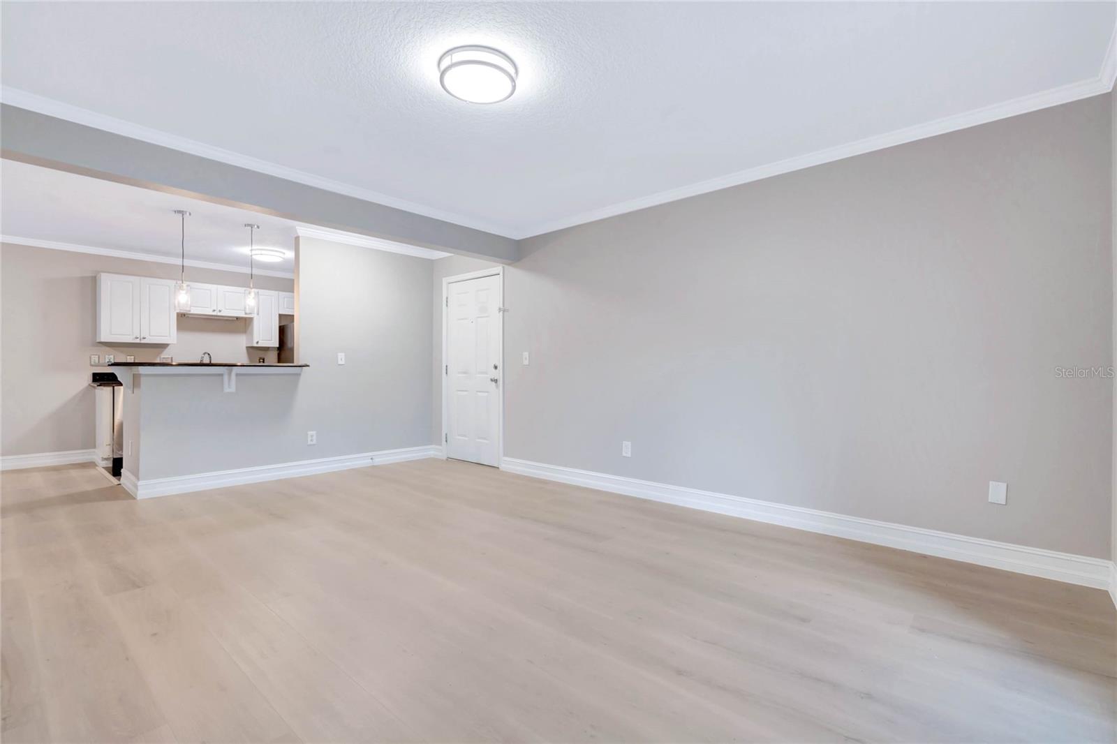 165 N PEARL LAKE CSWY #100, ALTAMONTE SPRINGS, FL, 32714