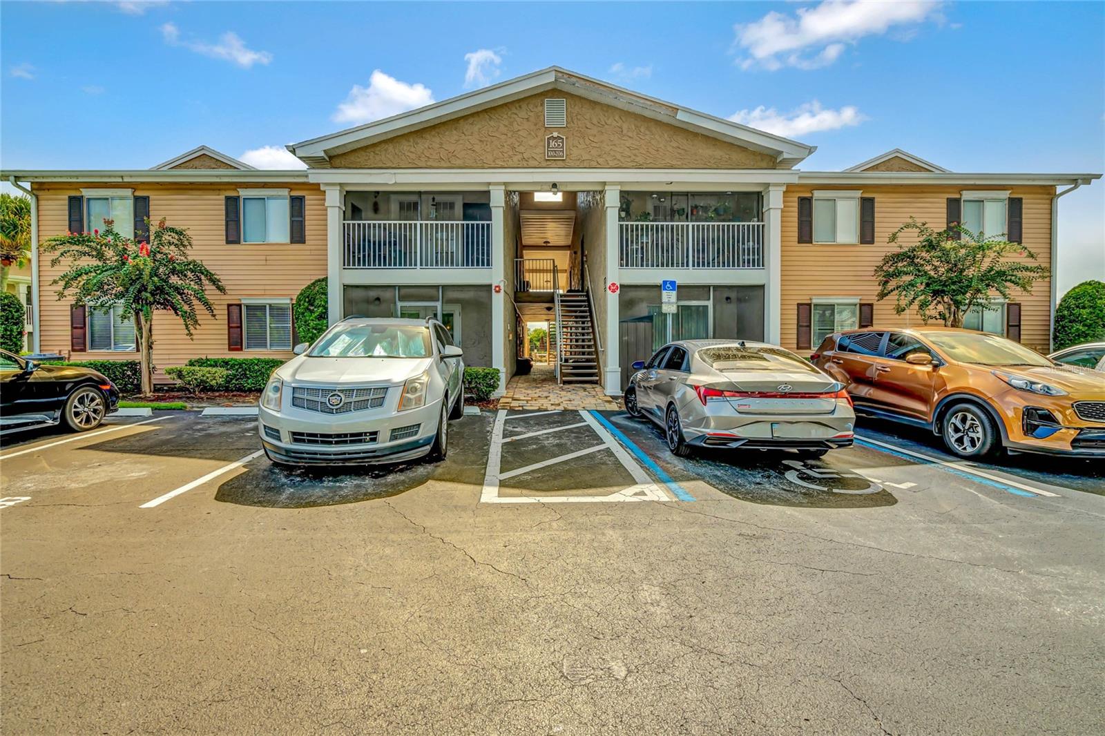 165 N PEARL LAKE CSWY #100, ALTAMONTE SPRINGS, FL, 32714