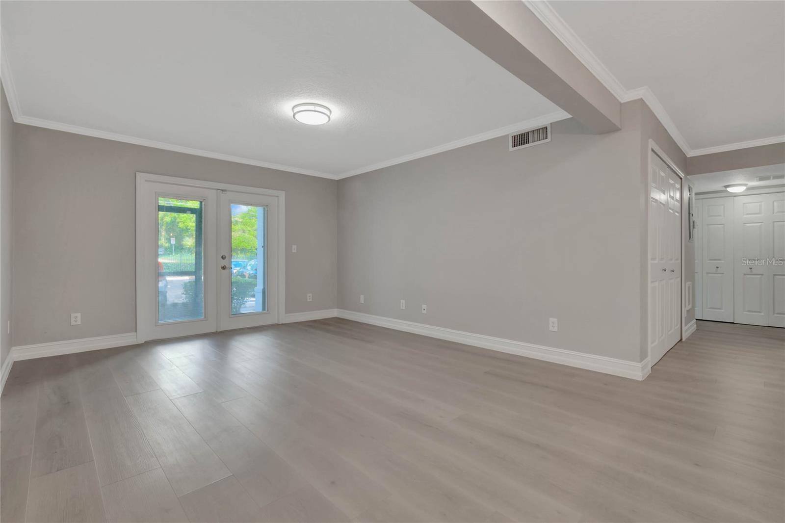 165 N PEARL LAKE CSWY #100, ALTAMONTE SPRINGS, FL, 32714