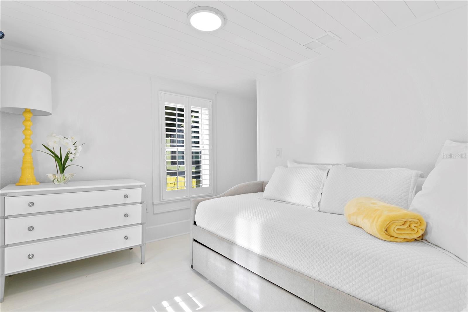 155 5TH AVE N, ST PETERSBURG, FL, 33701