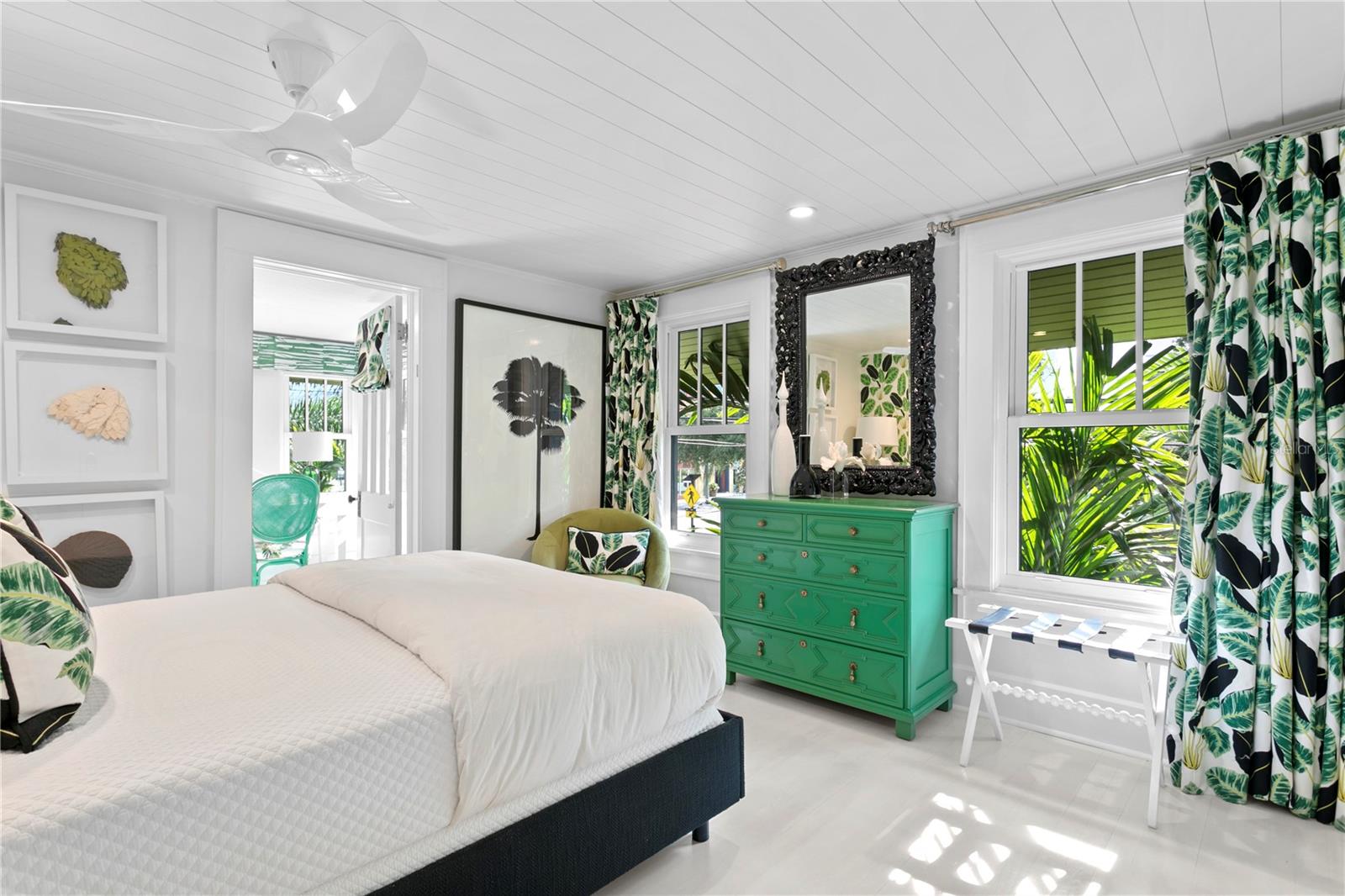 155 5TH AVE N, ST PETERSBURG, FL, 33701