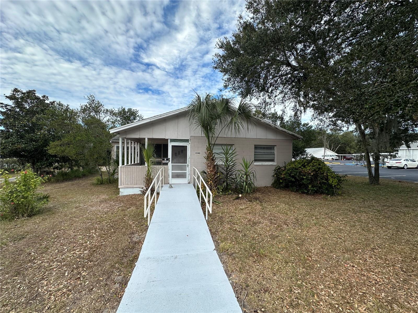 2342 SOUTH ST, LEESBURG, FL, 34748